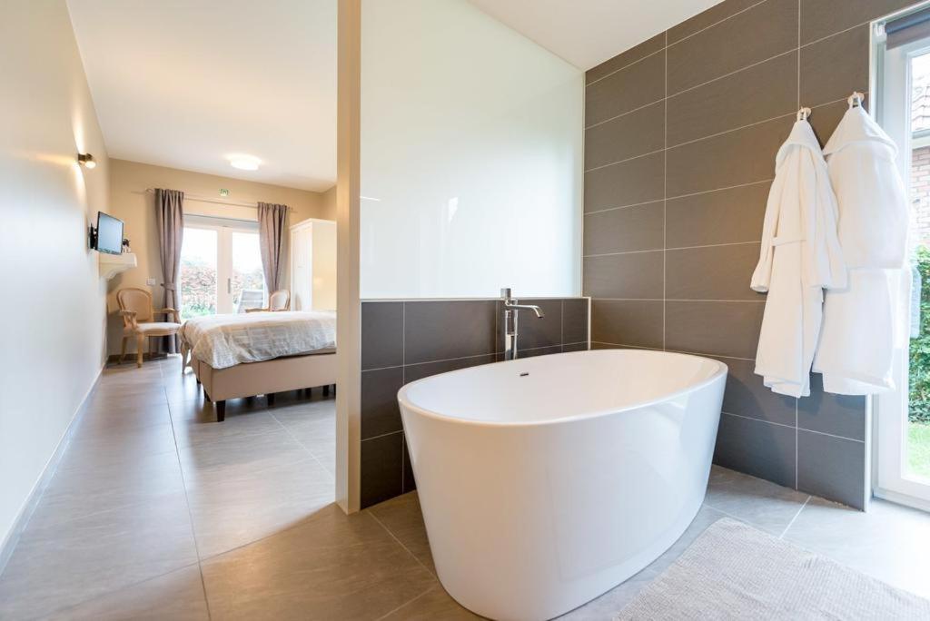 Naturisme B&B Ilmatar, Clothing Optional Deerlijk Екстер'єр фото